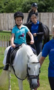 kids club pony rijden